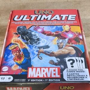 Marvel UNO Ultimate Card Game - Like New - Red